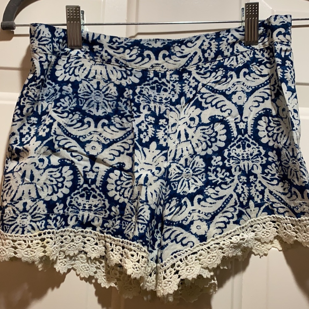 Banjul Damask Print Shorts View 2